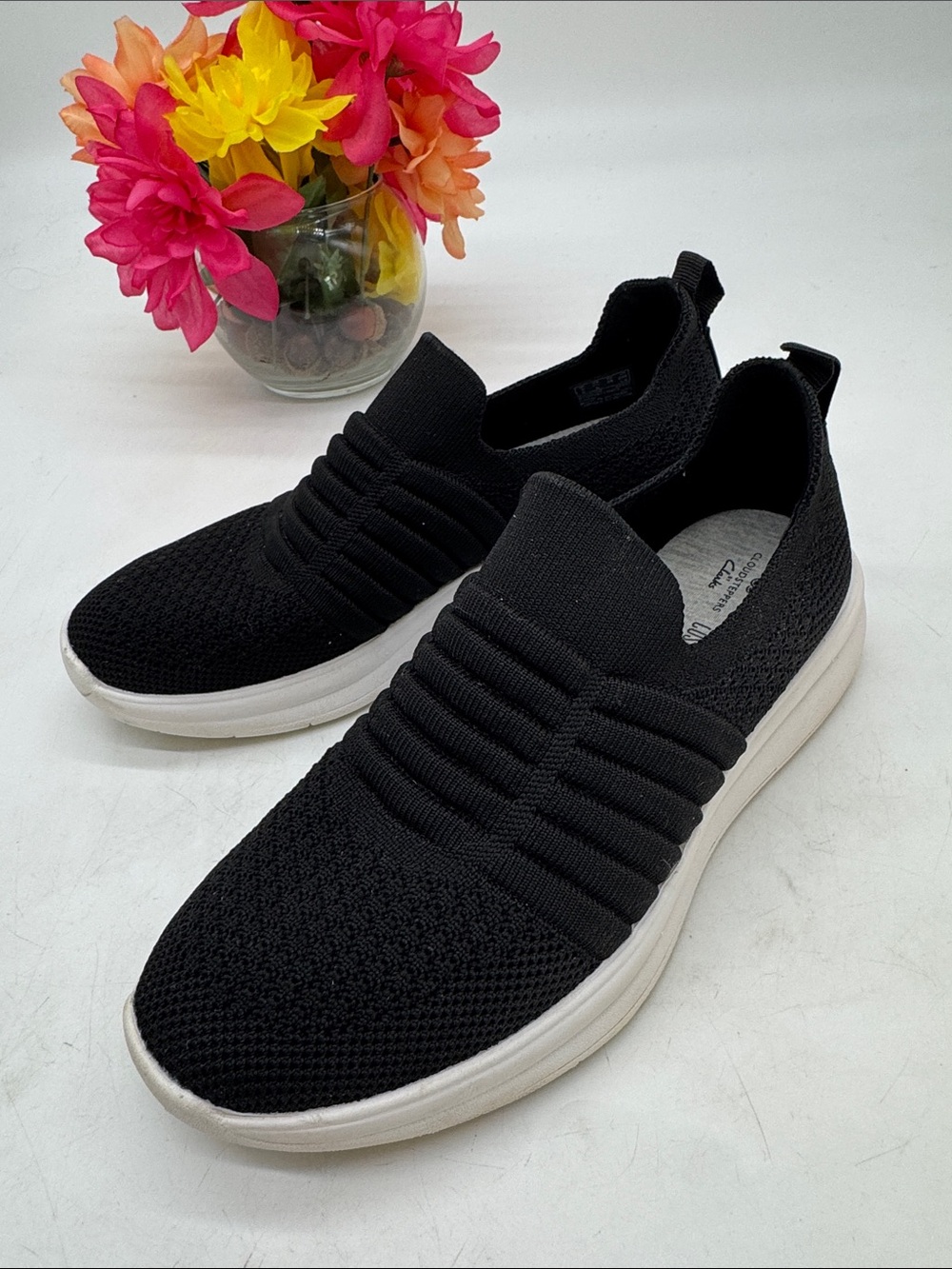 Clarks Black Knit Slip-On Sneakers with White Sole Size 7.5